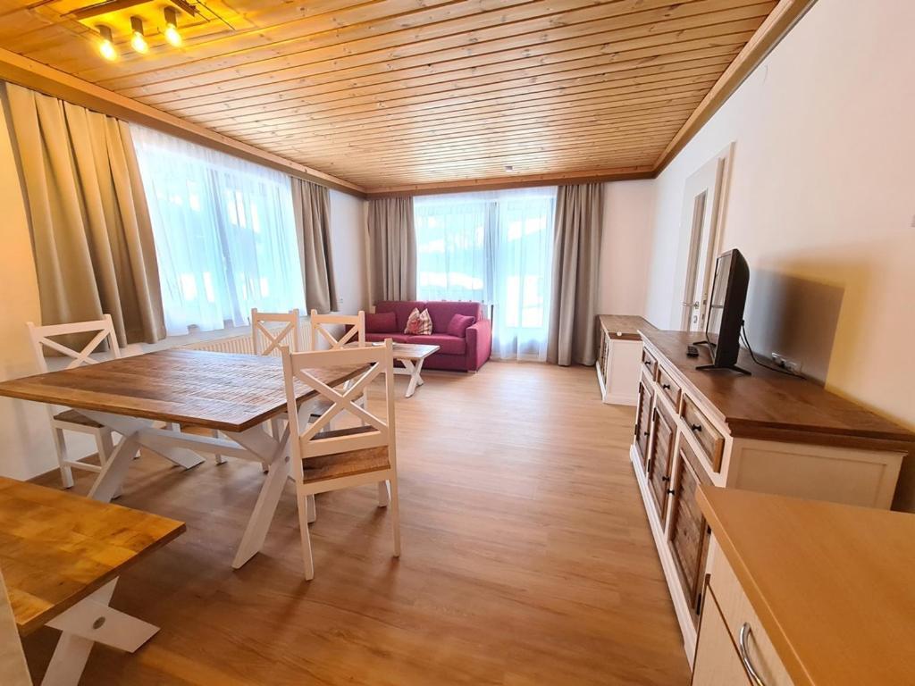 Apartments Juri & Hermann 1 Бад Кляйнкирххайм Экстерьер фото