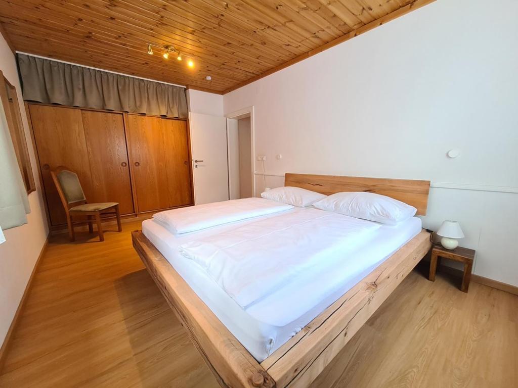 Apartments Juri & Hermann 1 Бад Кляйнкирххайм Экстерьер фото